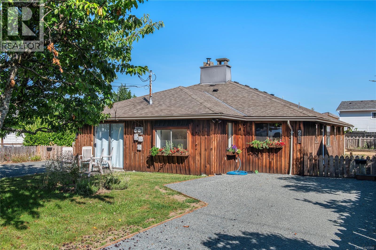 217 Larwood Rd, Campbell River