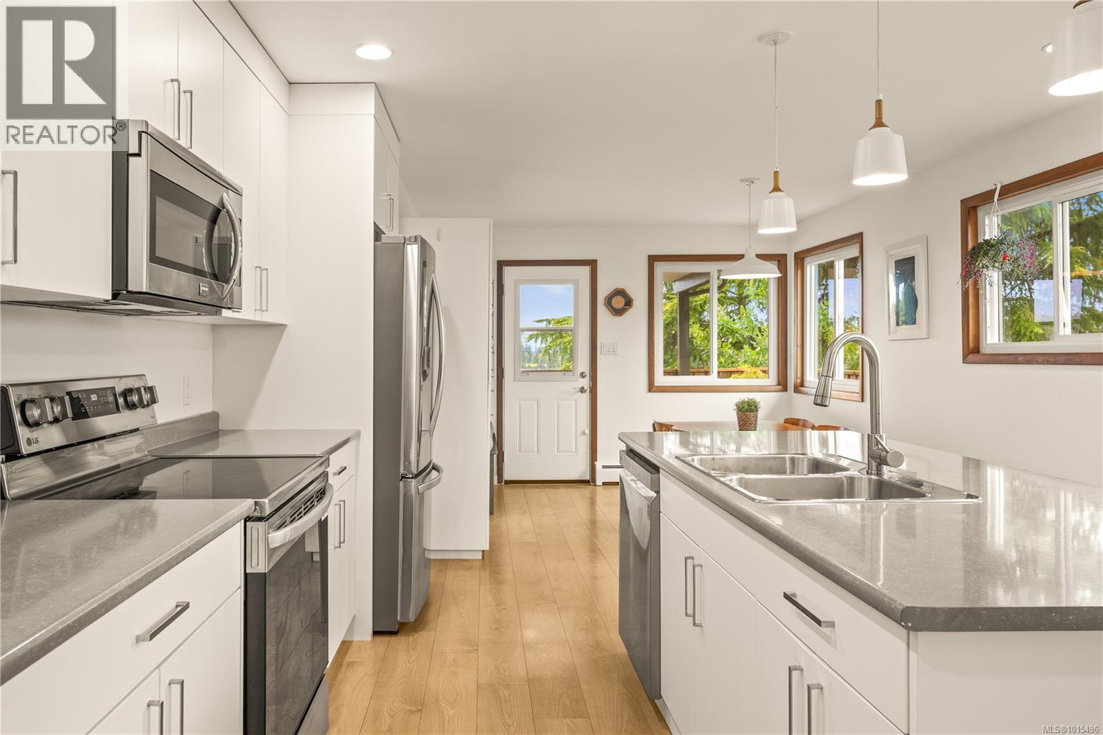 345 Howard Ave, Nanaimo