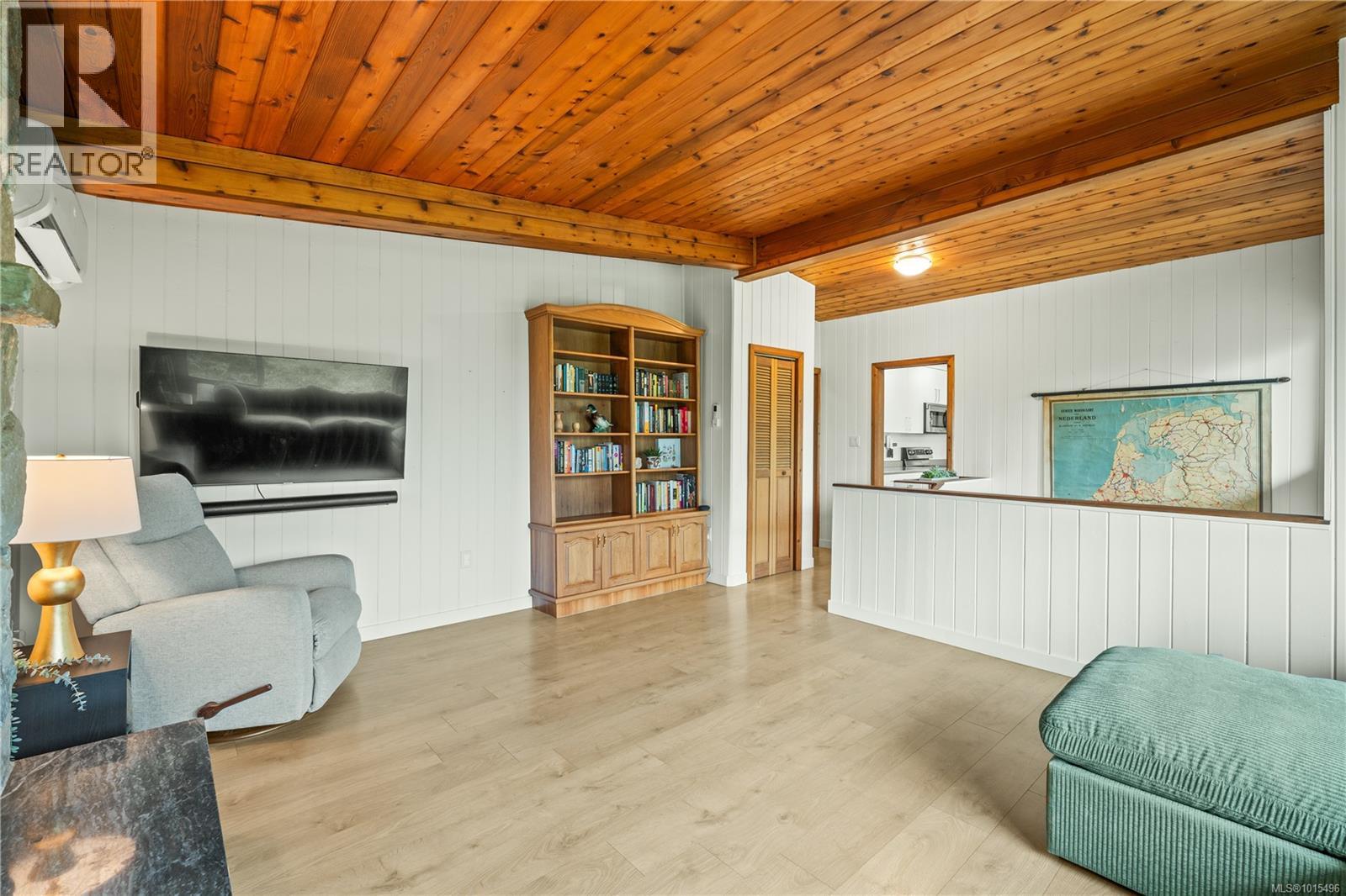 345 Howard Ave, Nanaimo