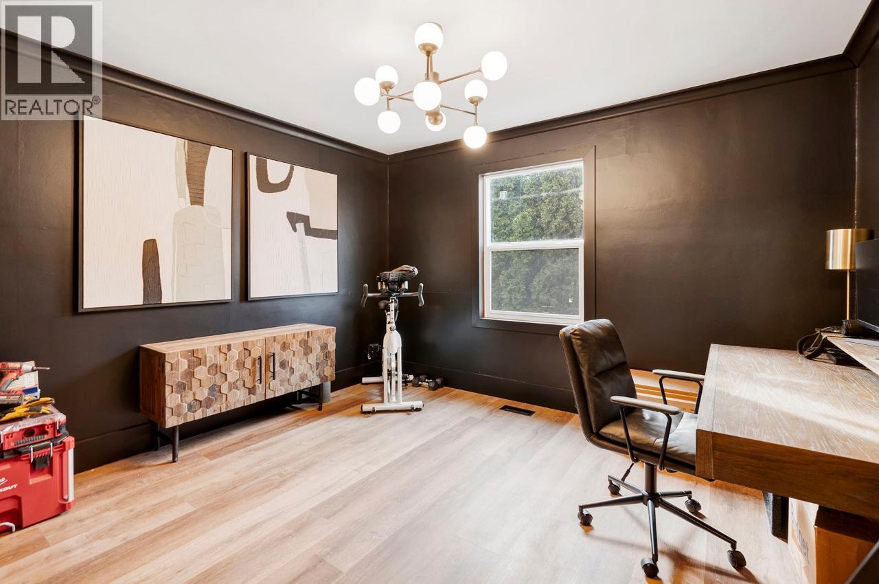 707 NICOLA STREET - 20