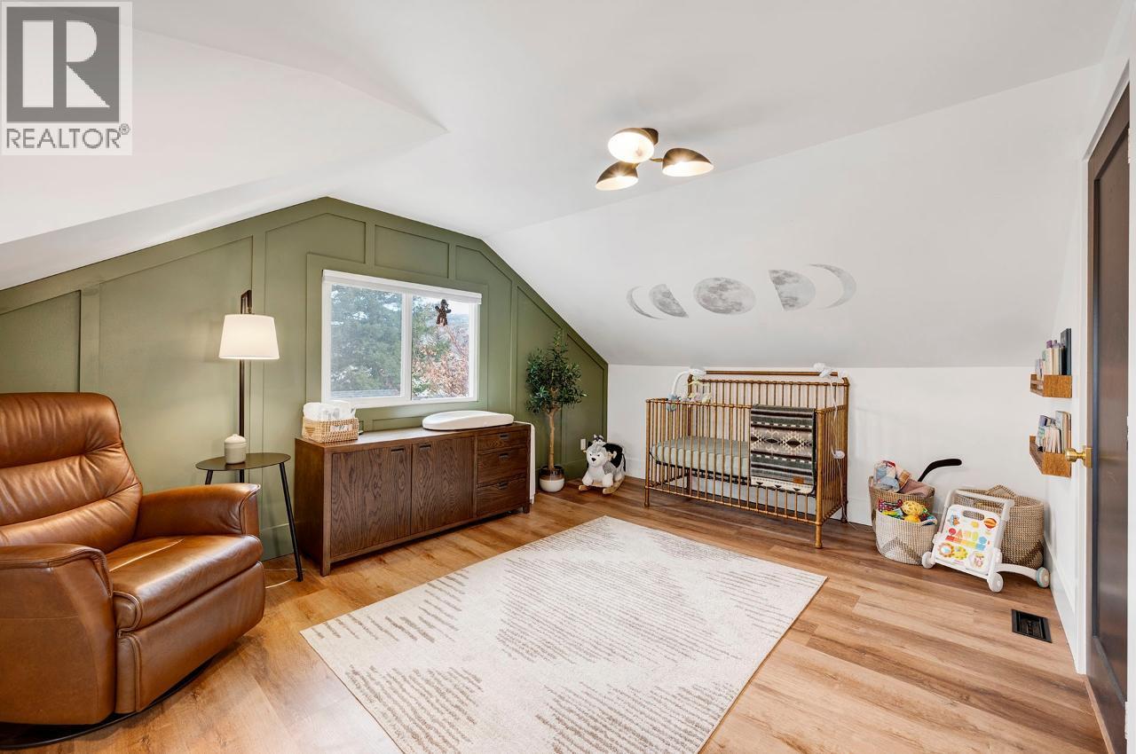 707 NICOLA STREET - 33