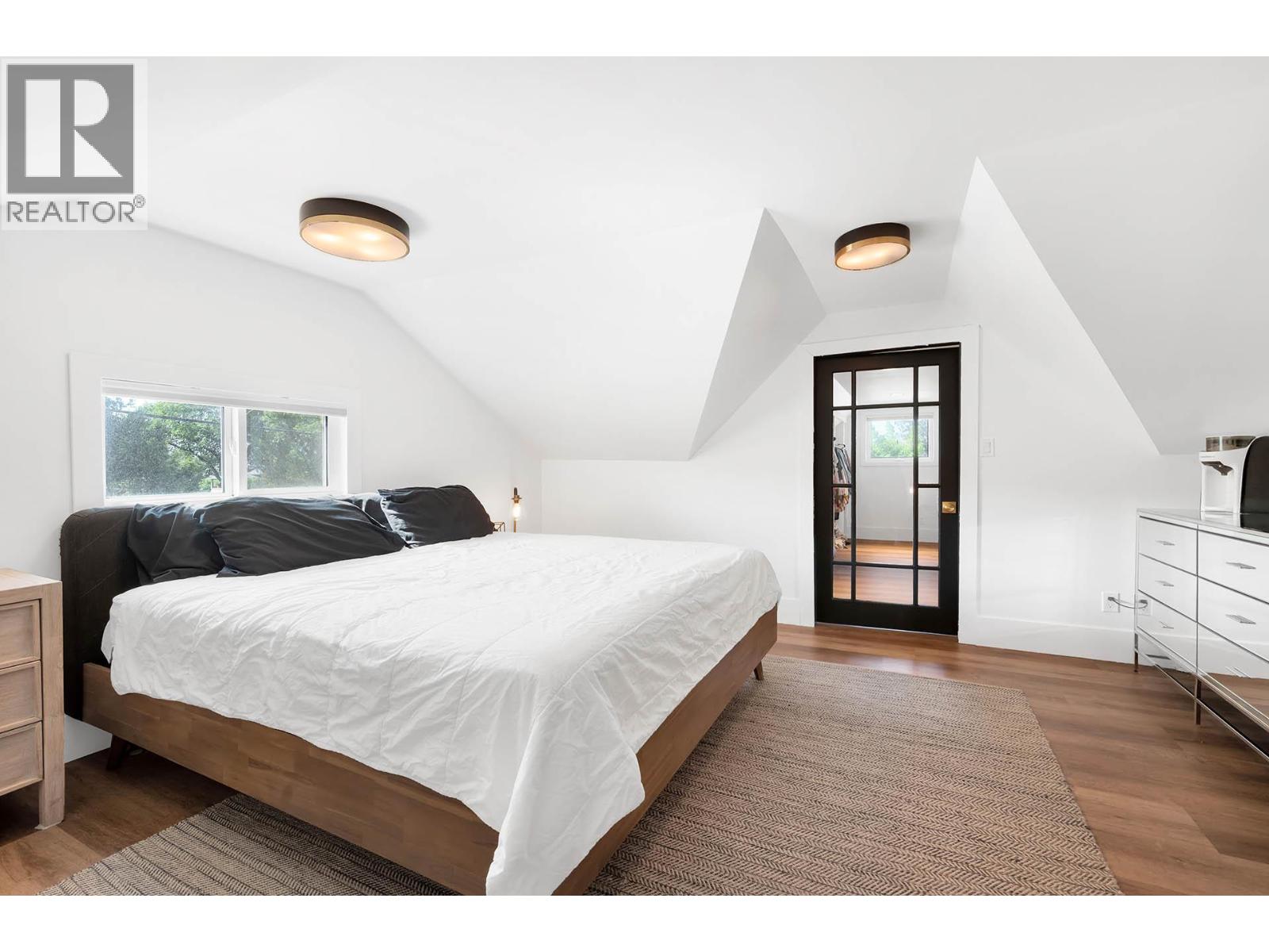 707 NICOLA STREET - 27