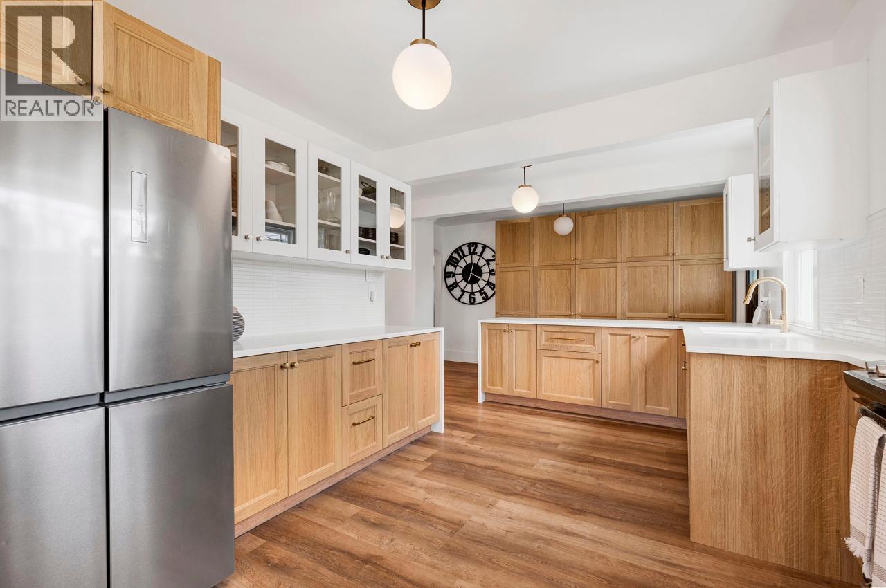 707 NICOLA STREET - 15