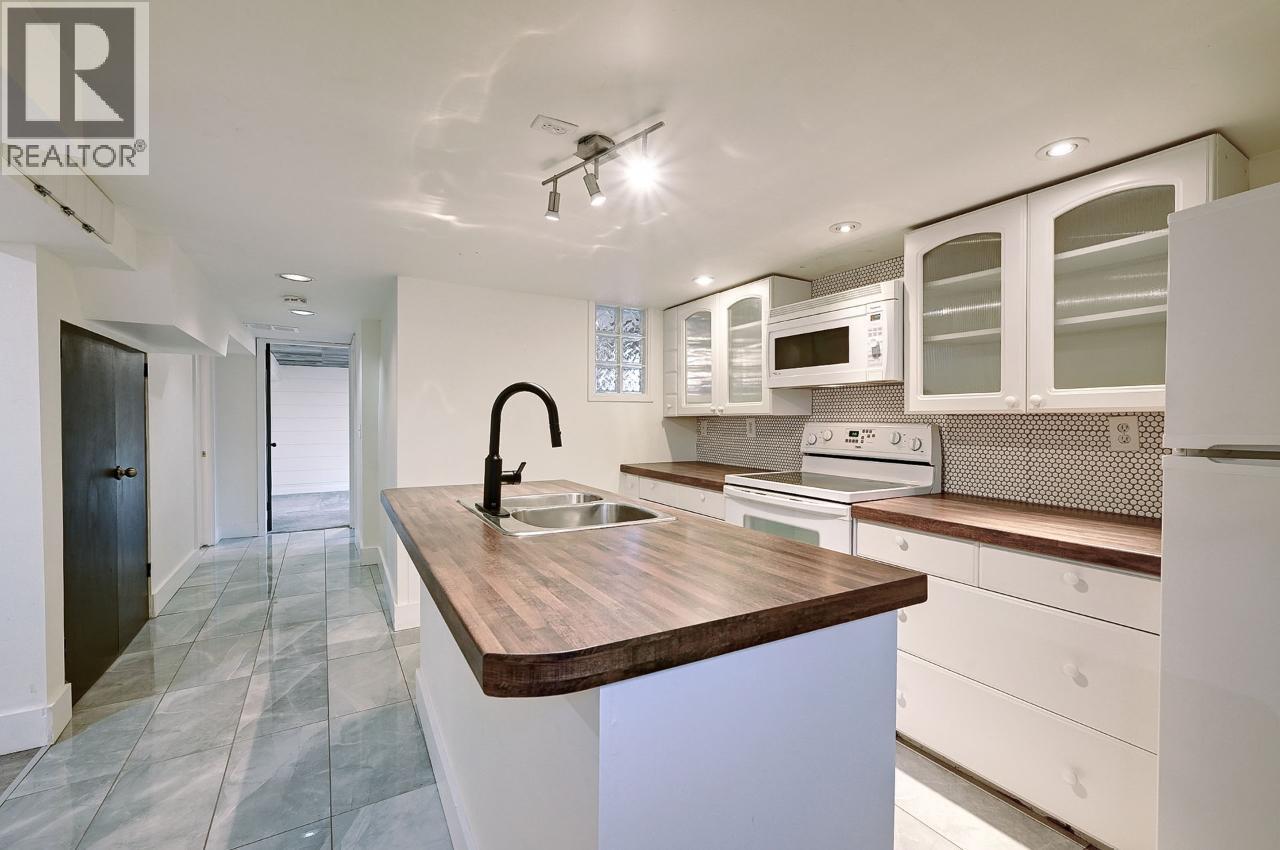 707 NICOLA STREET - 41