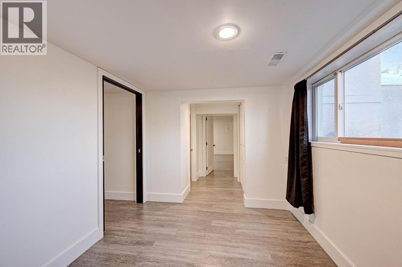 707 NICOLA STREET - 48