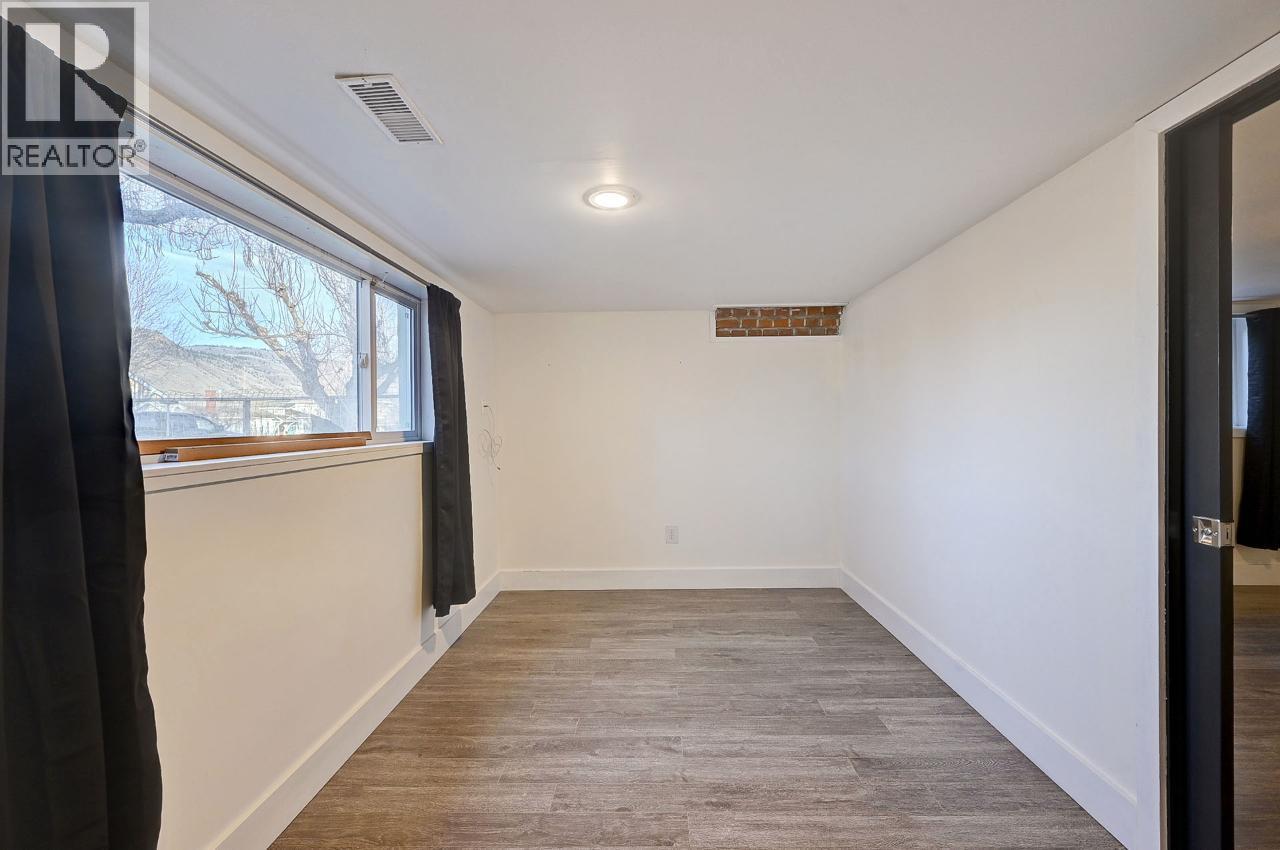 707 NICOLA STREET - 47