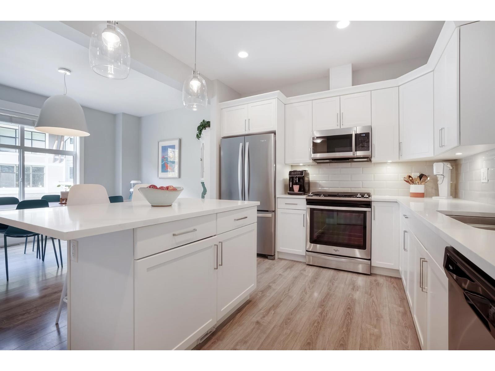 33 386 PINE AVENUE, Harrison Hot Springs, Harrison Hot Springs