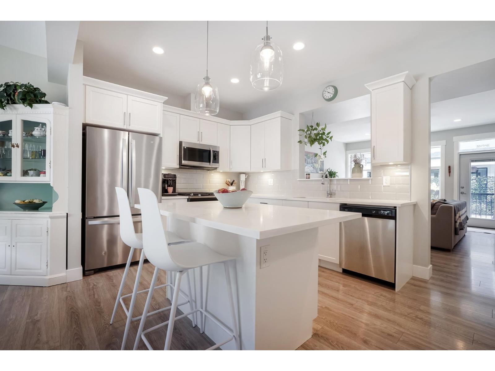 33 386 PINE AVENUE, Harrison Hot Springs, Harrison Hot Springs