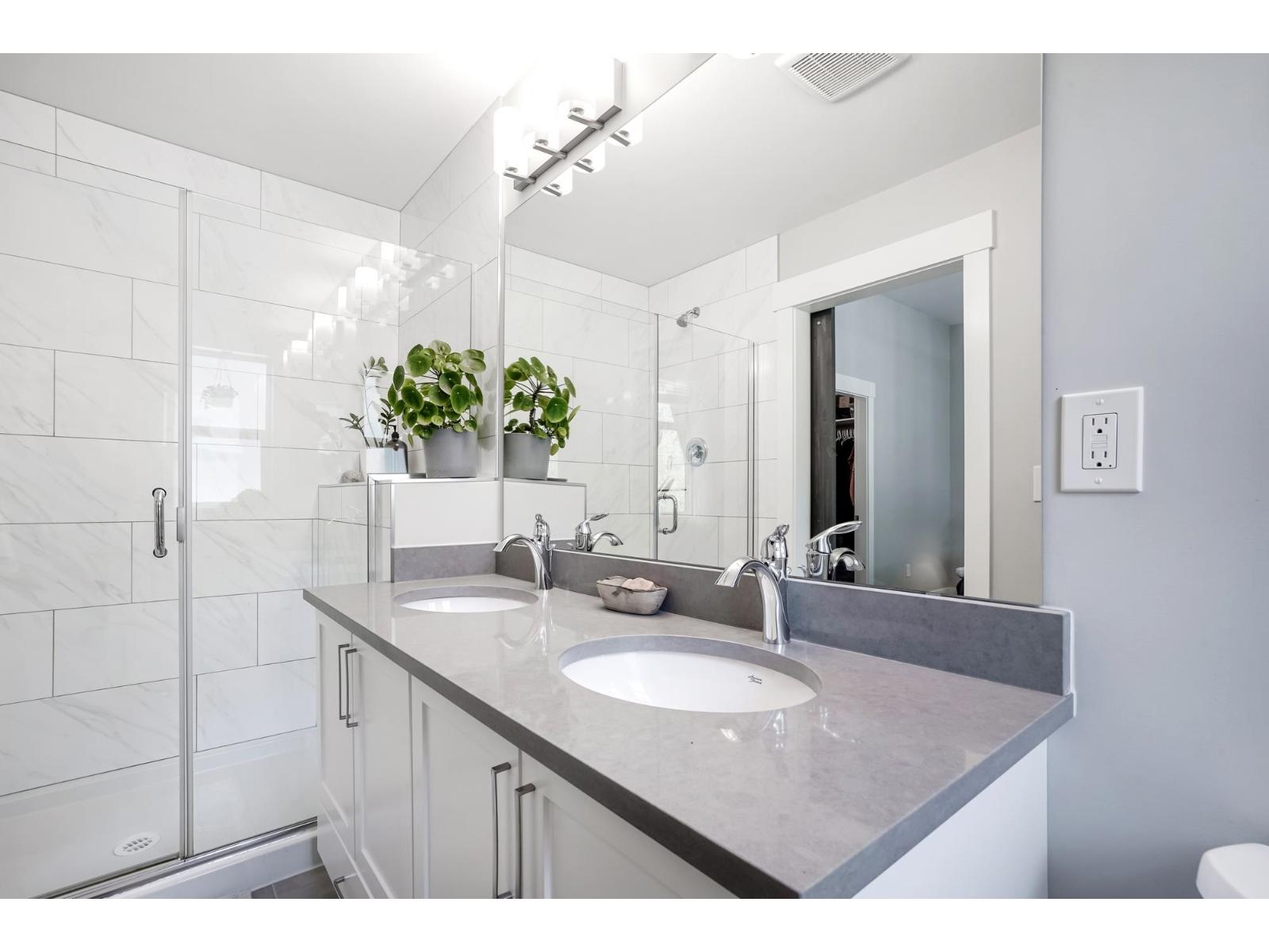 33 386 PINE AVENUE, Harrison Hot Springs, Harrison Hot Springs