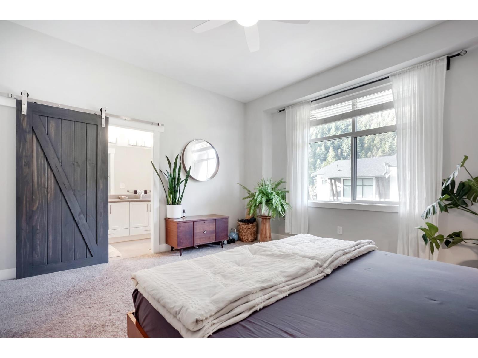 33 386 PINE AVENUE, Harrison Hot Springs, Harrison Hot Springs