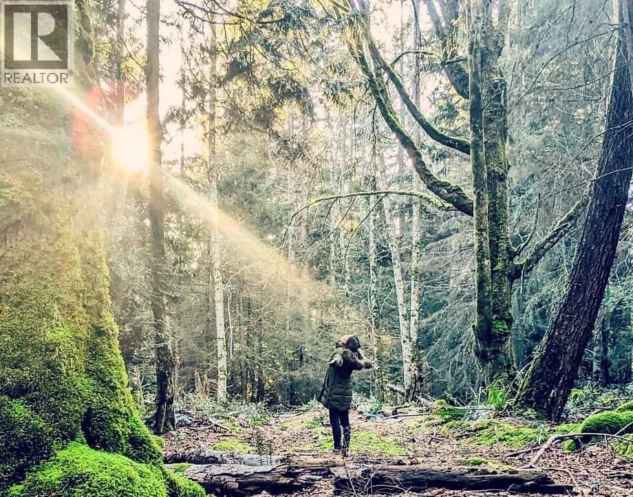 2060 CAPE DRIVE, Bowen Island