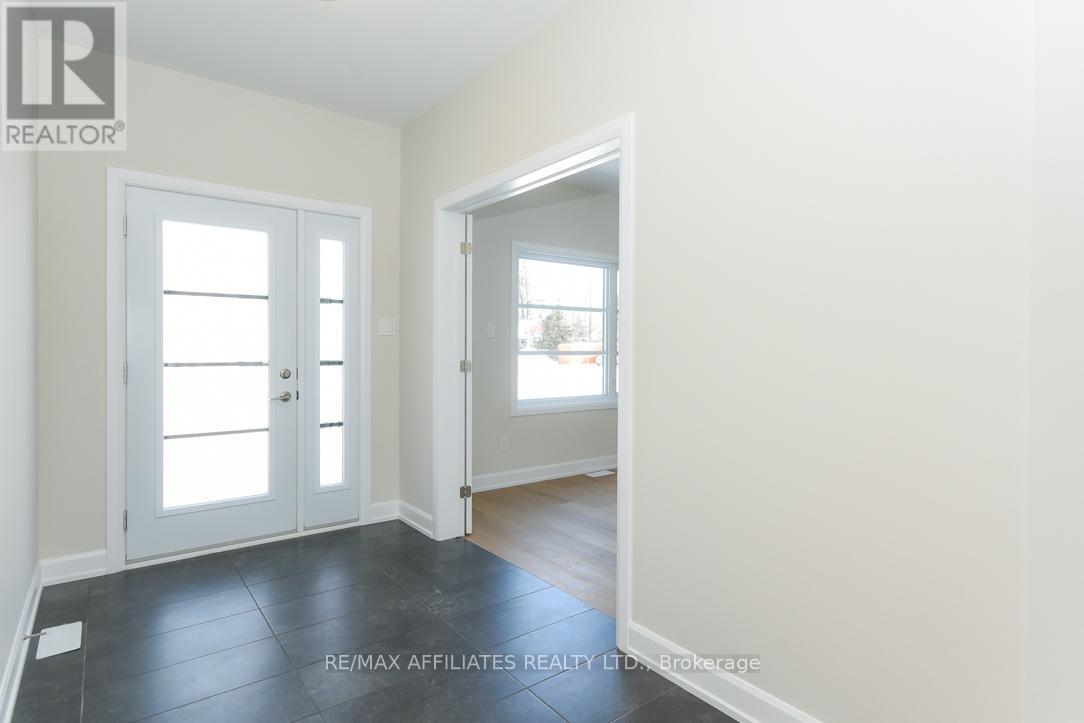 1055 CHABLIS CRESCENT - 2