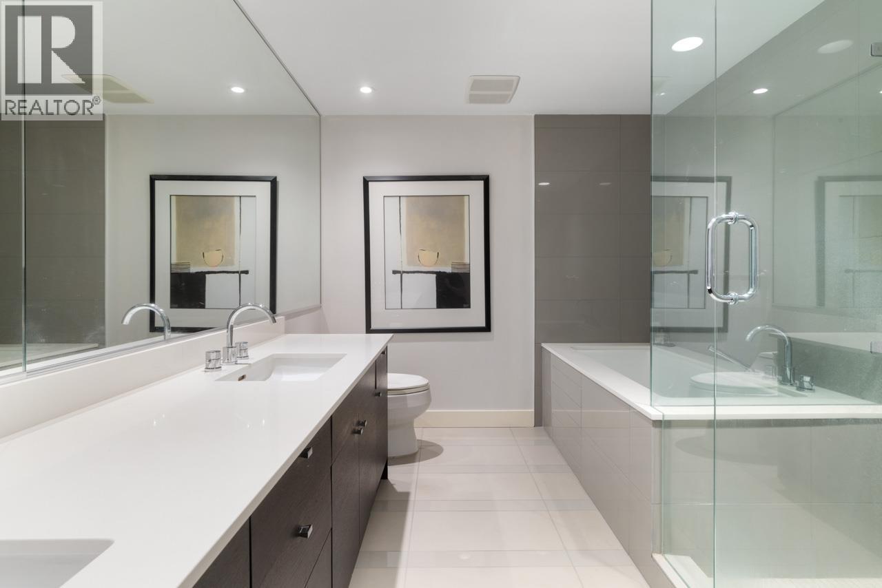 805 1383 MARINASIDE CRESCENT, Vancouver