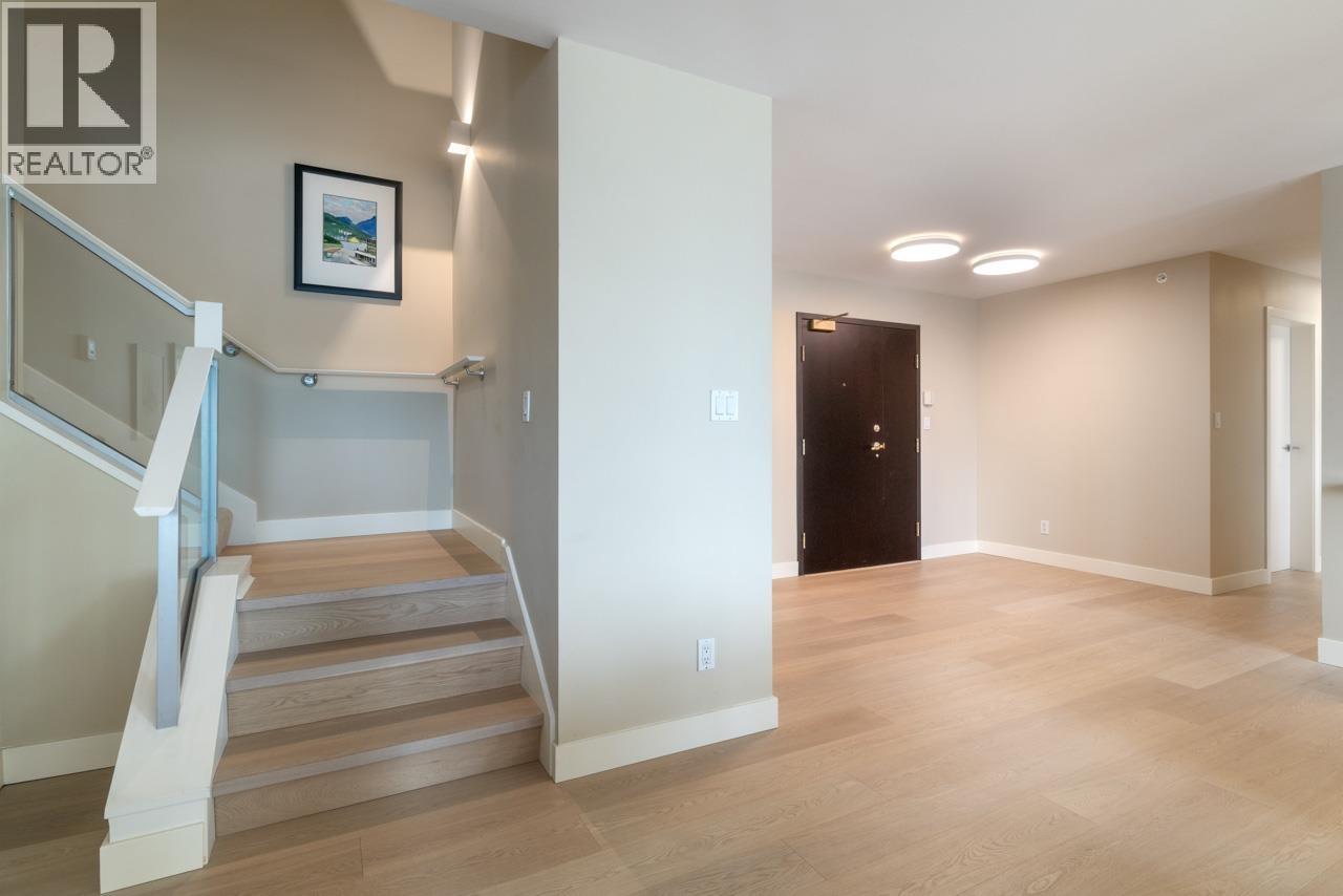805 1383 MARINASIDE CRESCENT, Vancouver