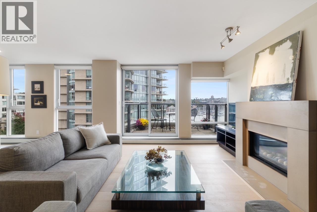 805 1383 MARINASIDE CRESCENT, Vancouver