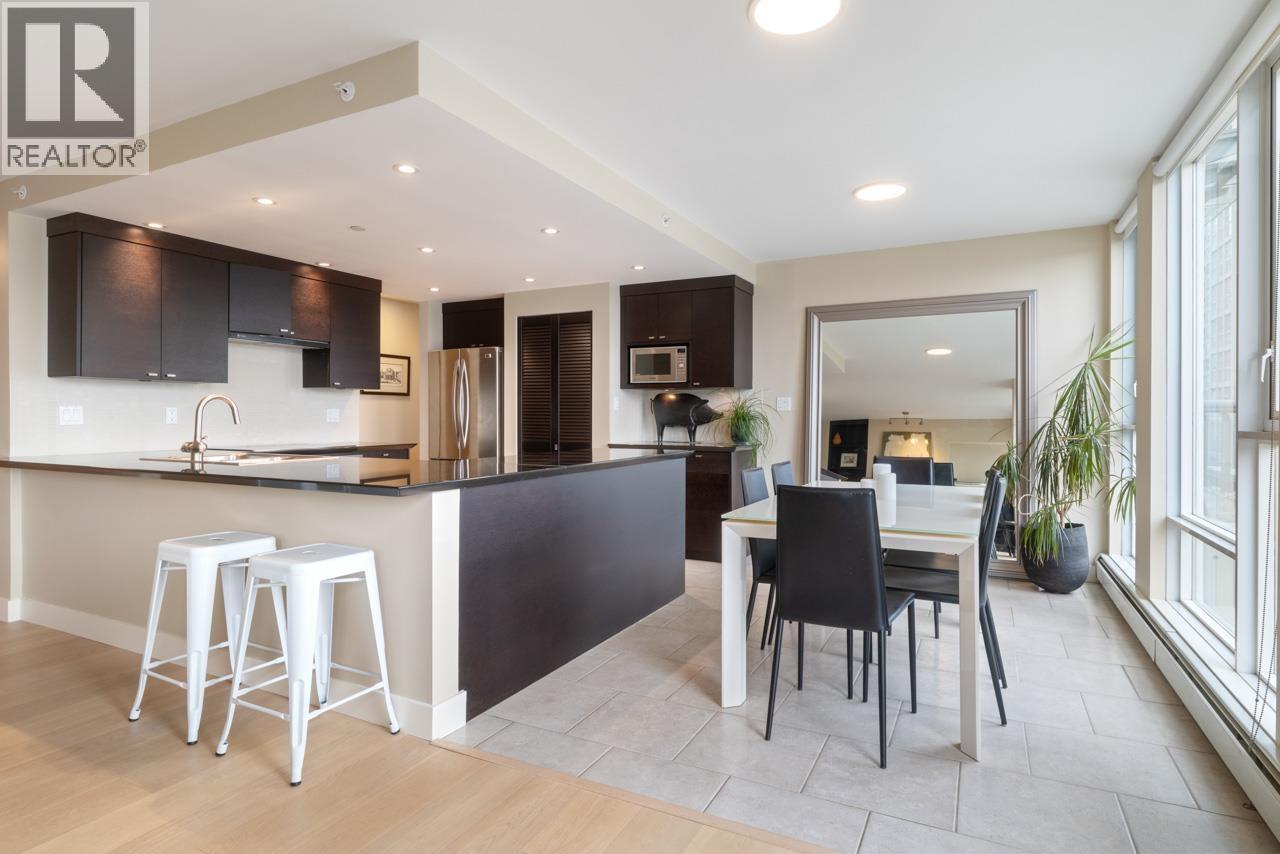 805 1383 MARINASIDE CRESCENT, Vancouver