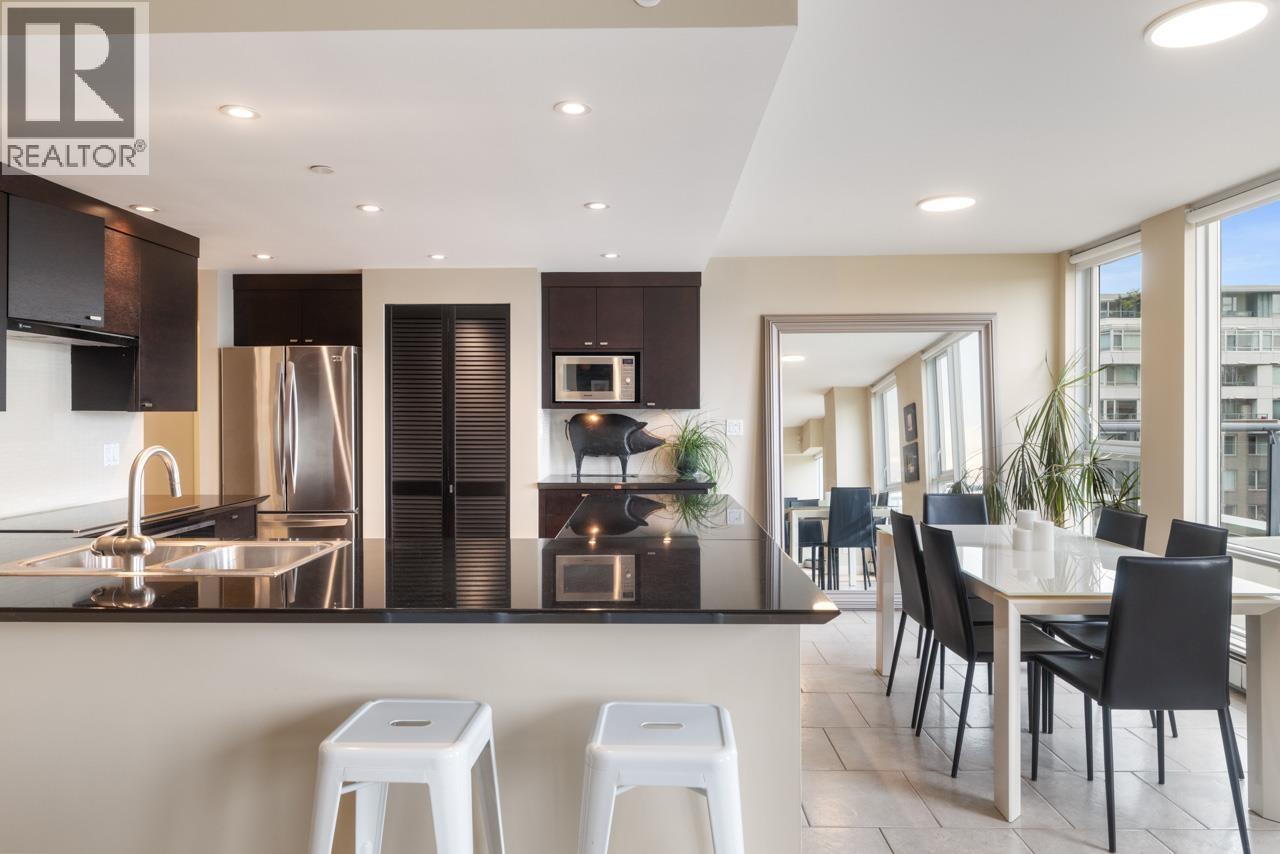 805 1383 MARINASIDE CRESCENT, Vancouver