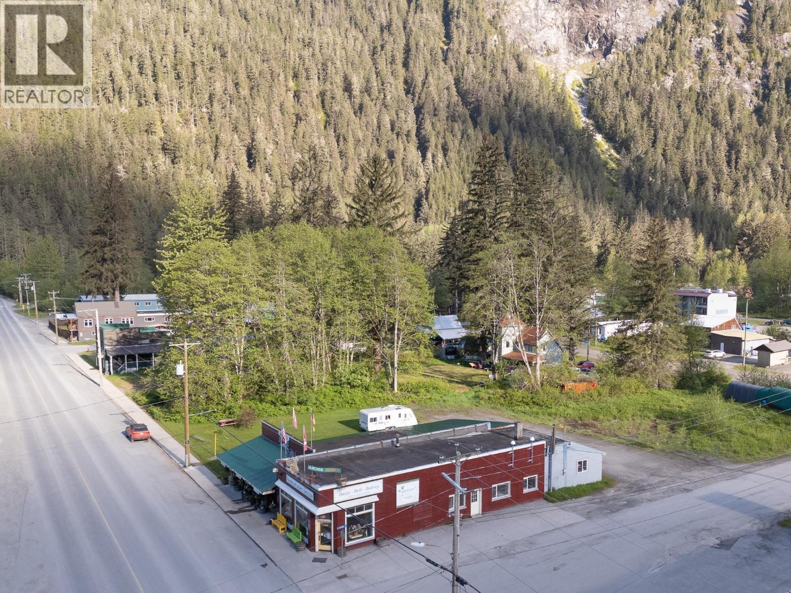 221 5TH Avenue, Stewart