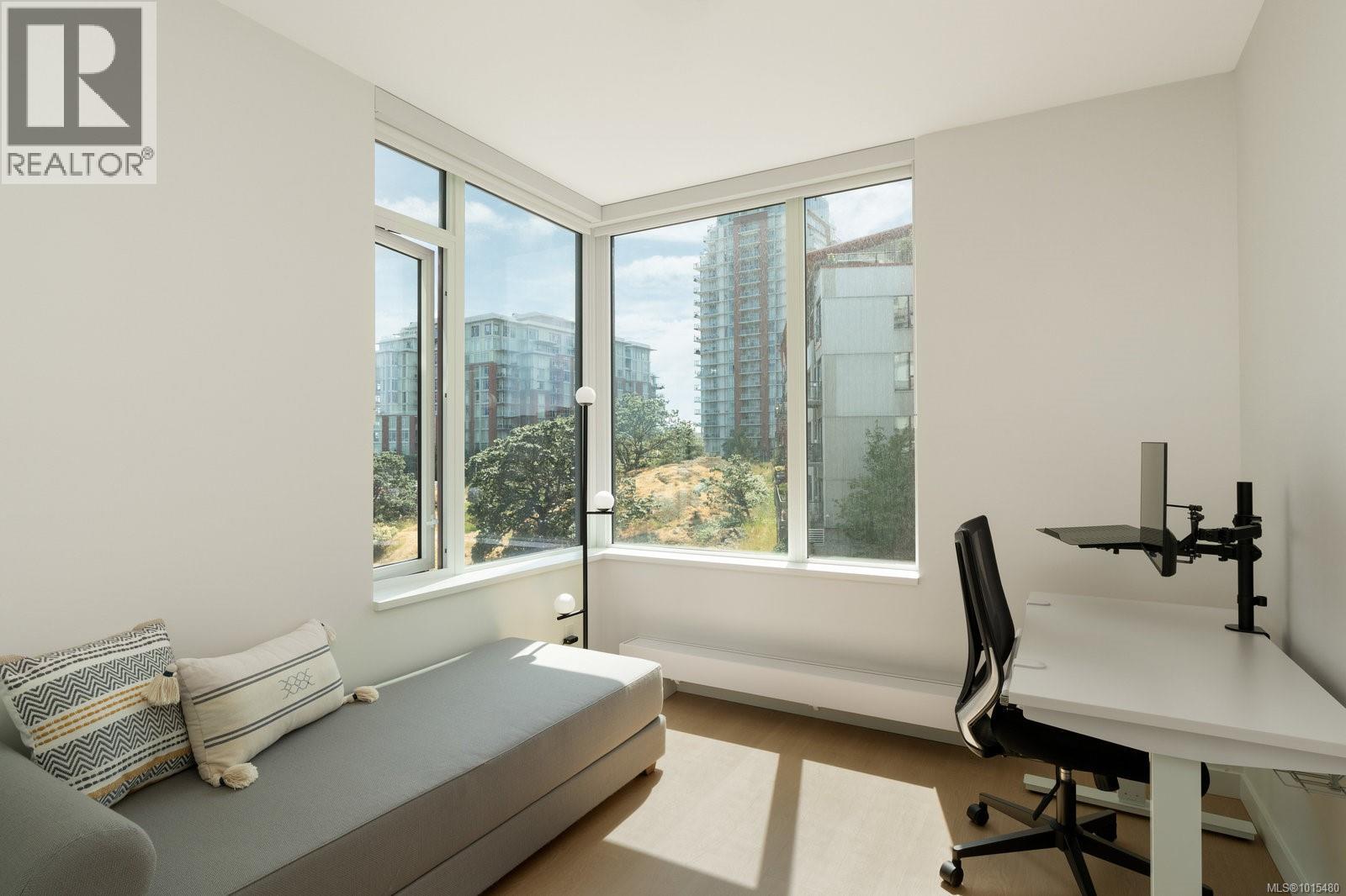 402 363 Tyee Road, Victoria