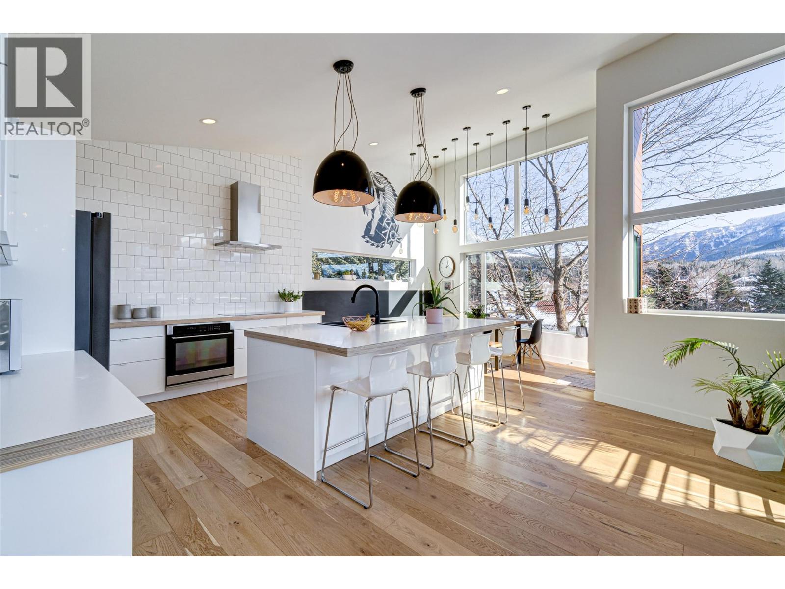 641 7th Avenue, Fernie