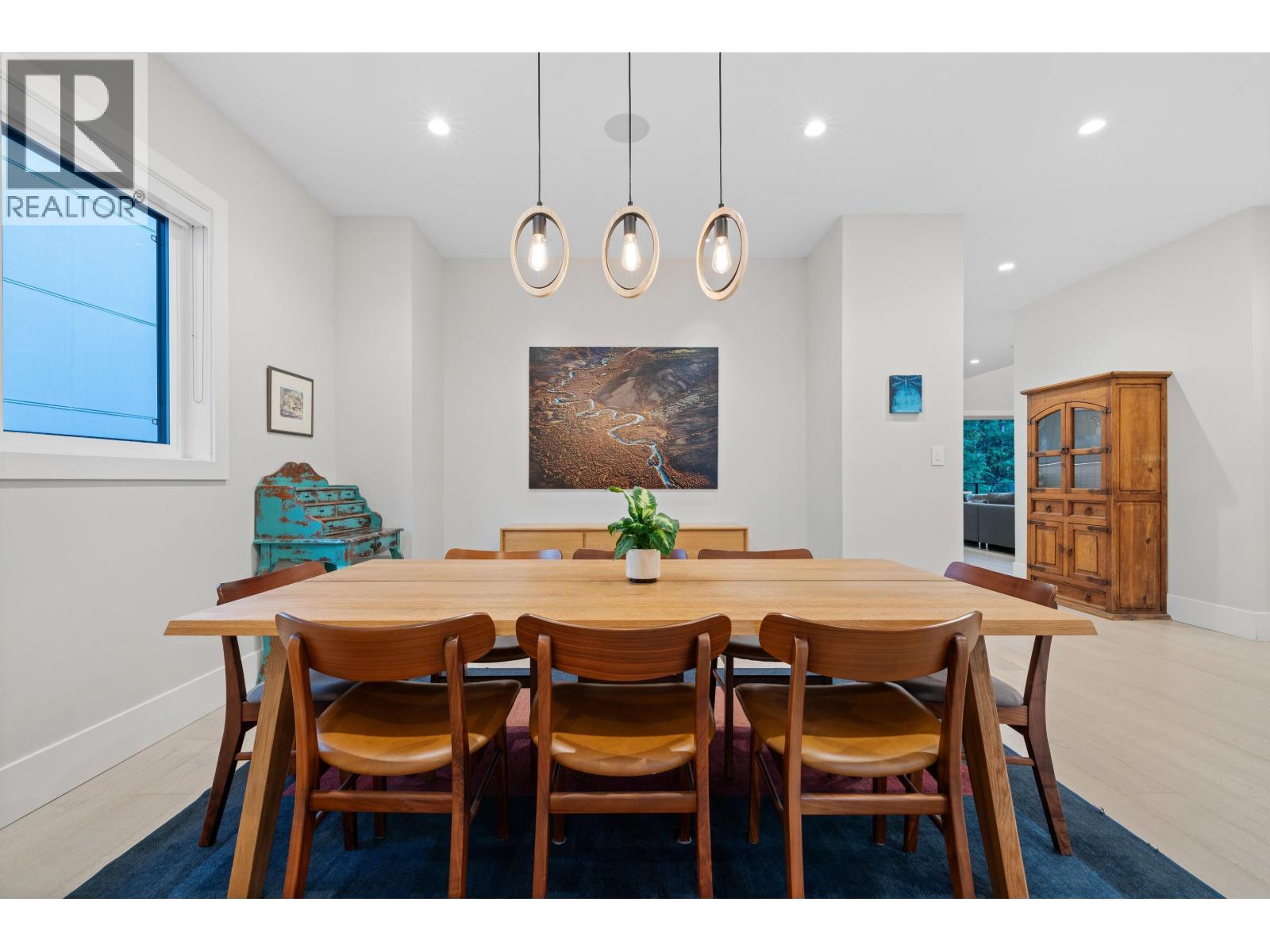 3404 MAMQUAM ROAD, Squamish