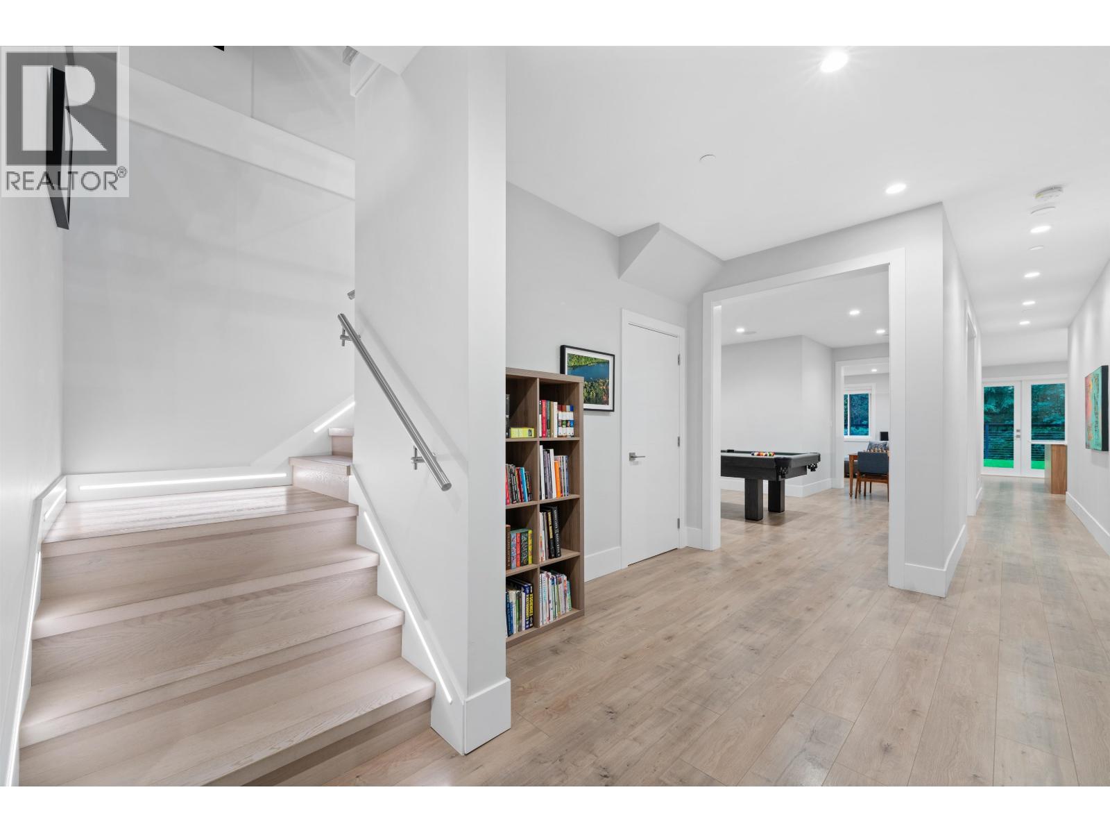 3404 MAMQUAM ROAD, Squamish