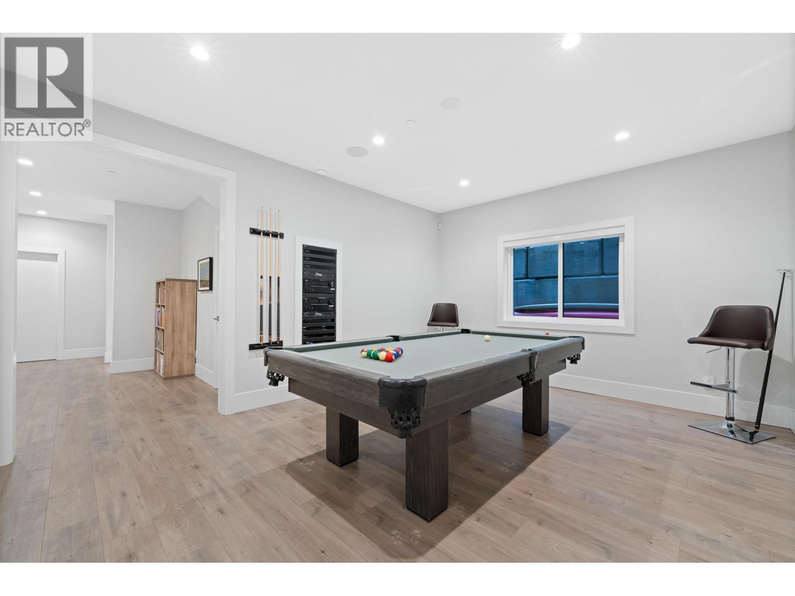 3404 MAMQUAM ROAD, Squamish