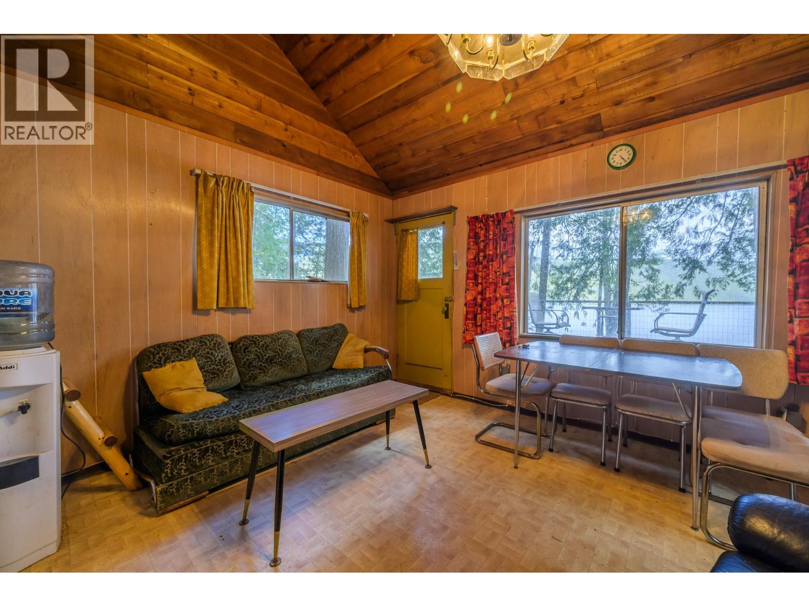 5319 EAST BARRIERE LAKE FS Road, Barriere
