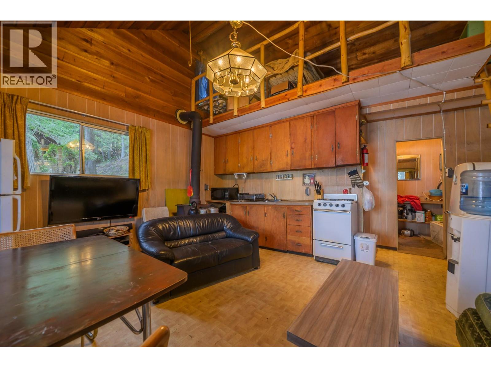 5319 EAST BARRIERE LAKE FS Road, Barriere