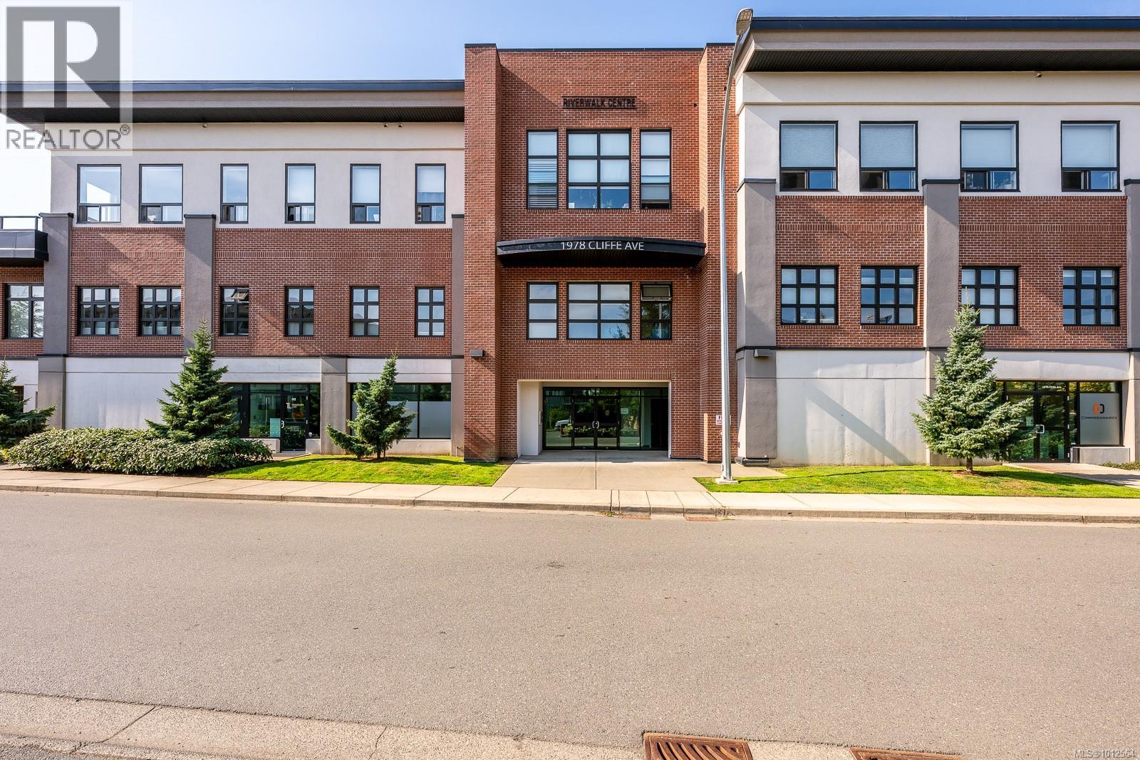 302 1978 Cliffe Ave, Courtenay
