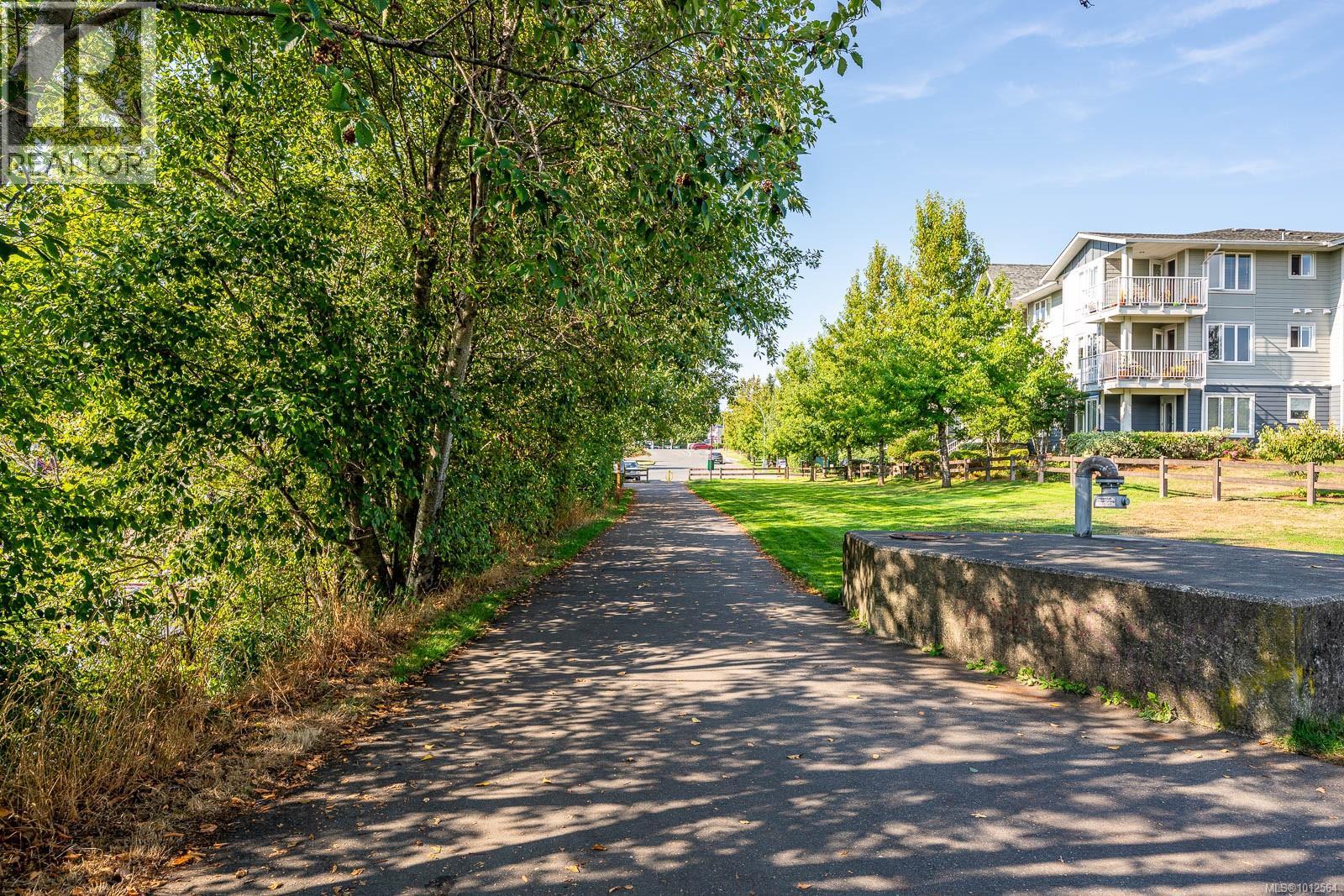 302 1978 Cliffe Ave, Courtenay
