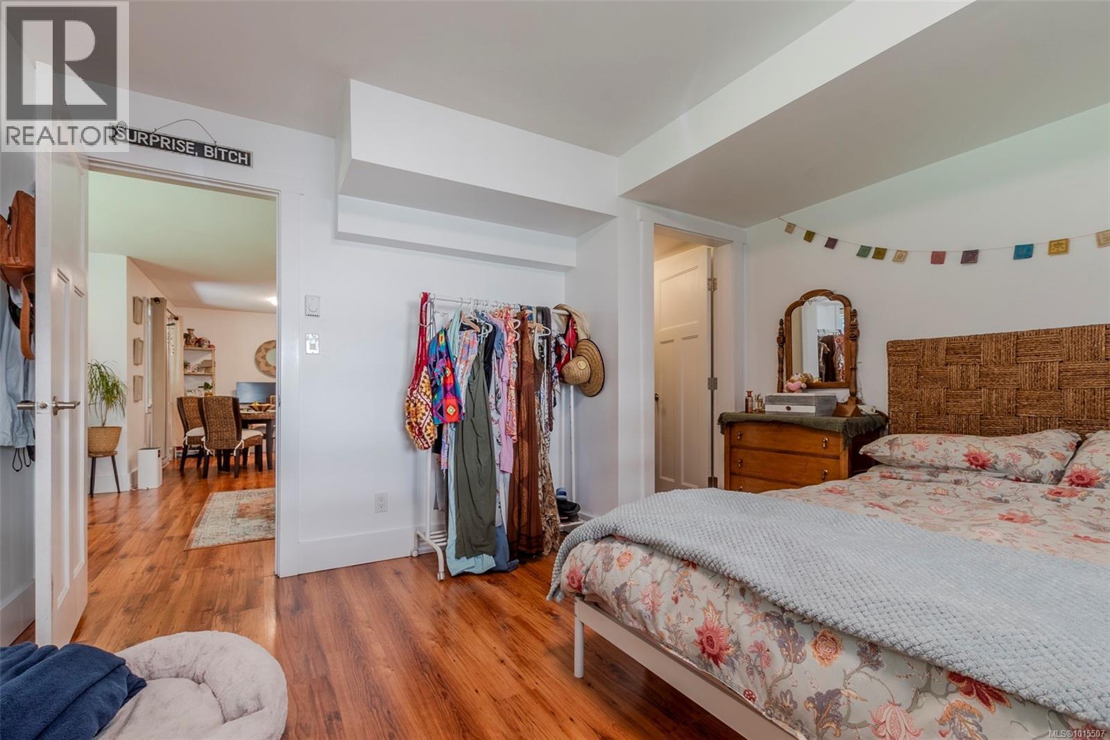 6888 Southview Terr, Duncan