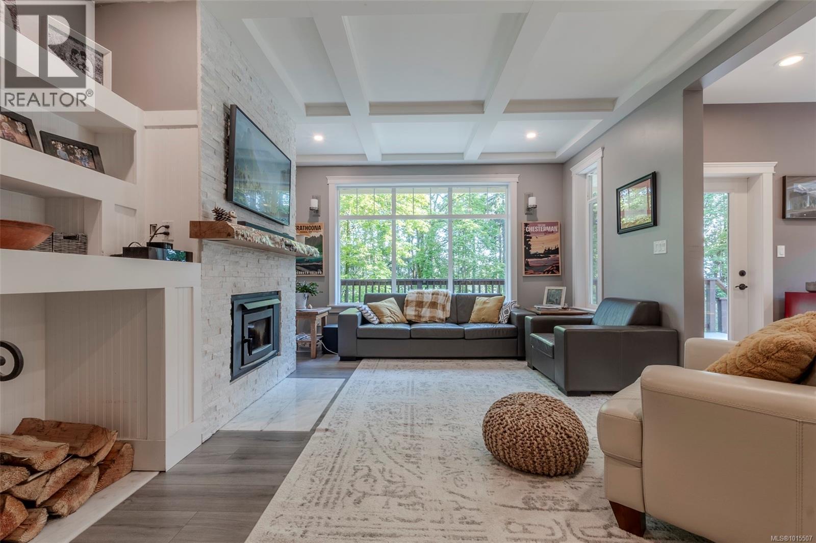 6888 Southview Terr, Duncan