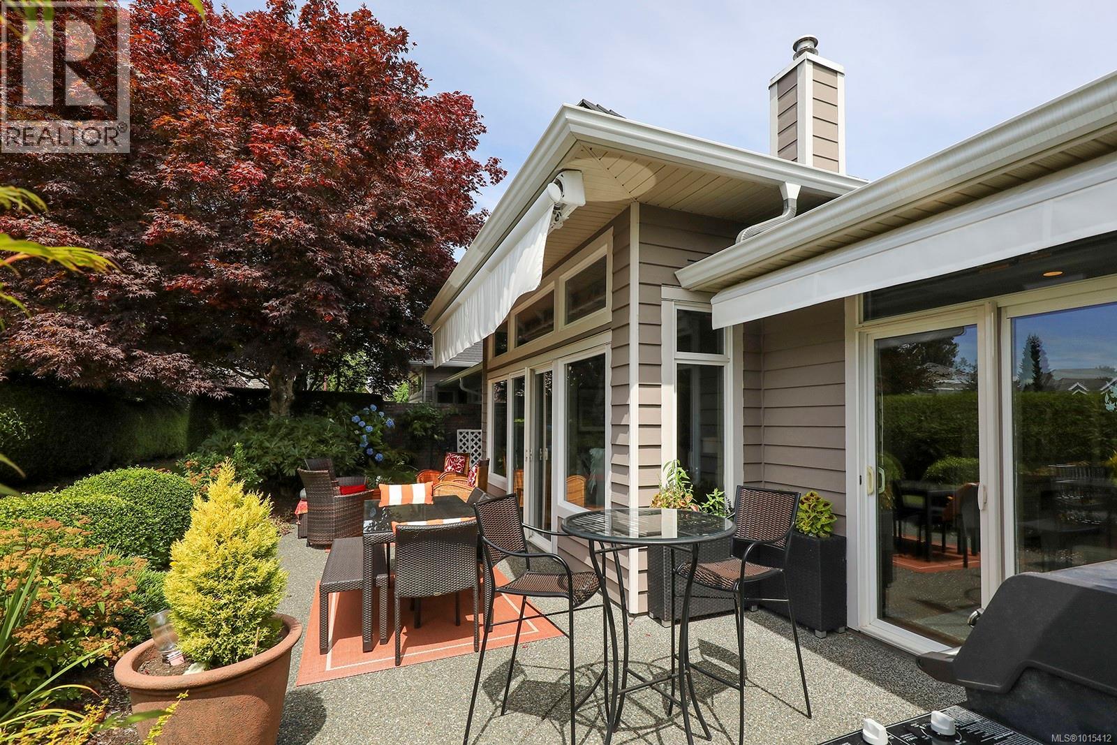 221 3399 Crown Isle Dr, Courtenay