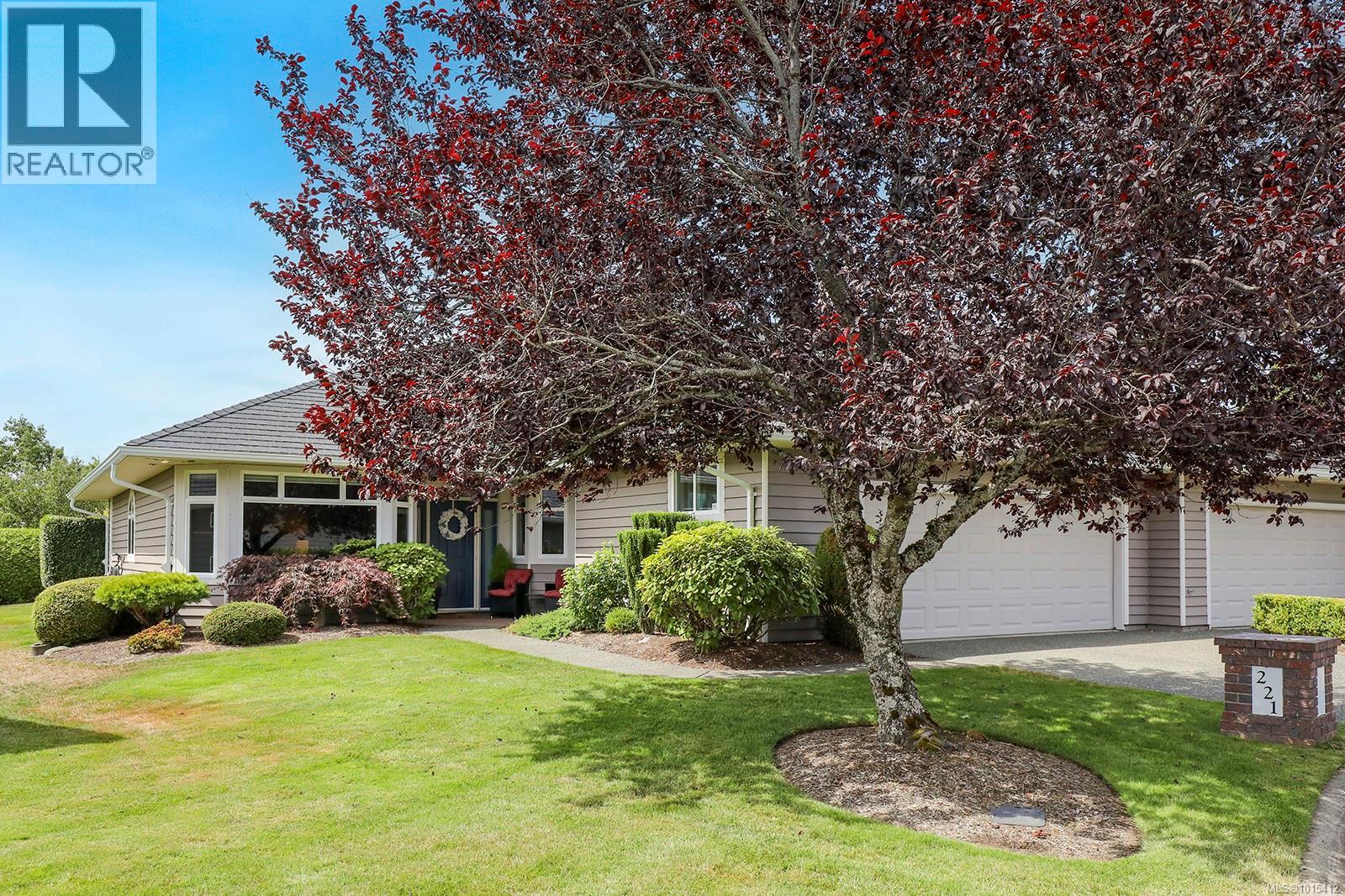 221 3399 Crown Isle Dr, Courtenay