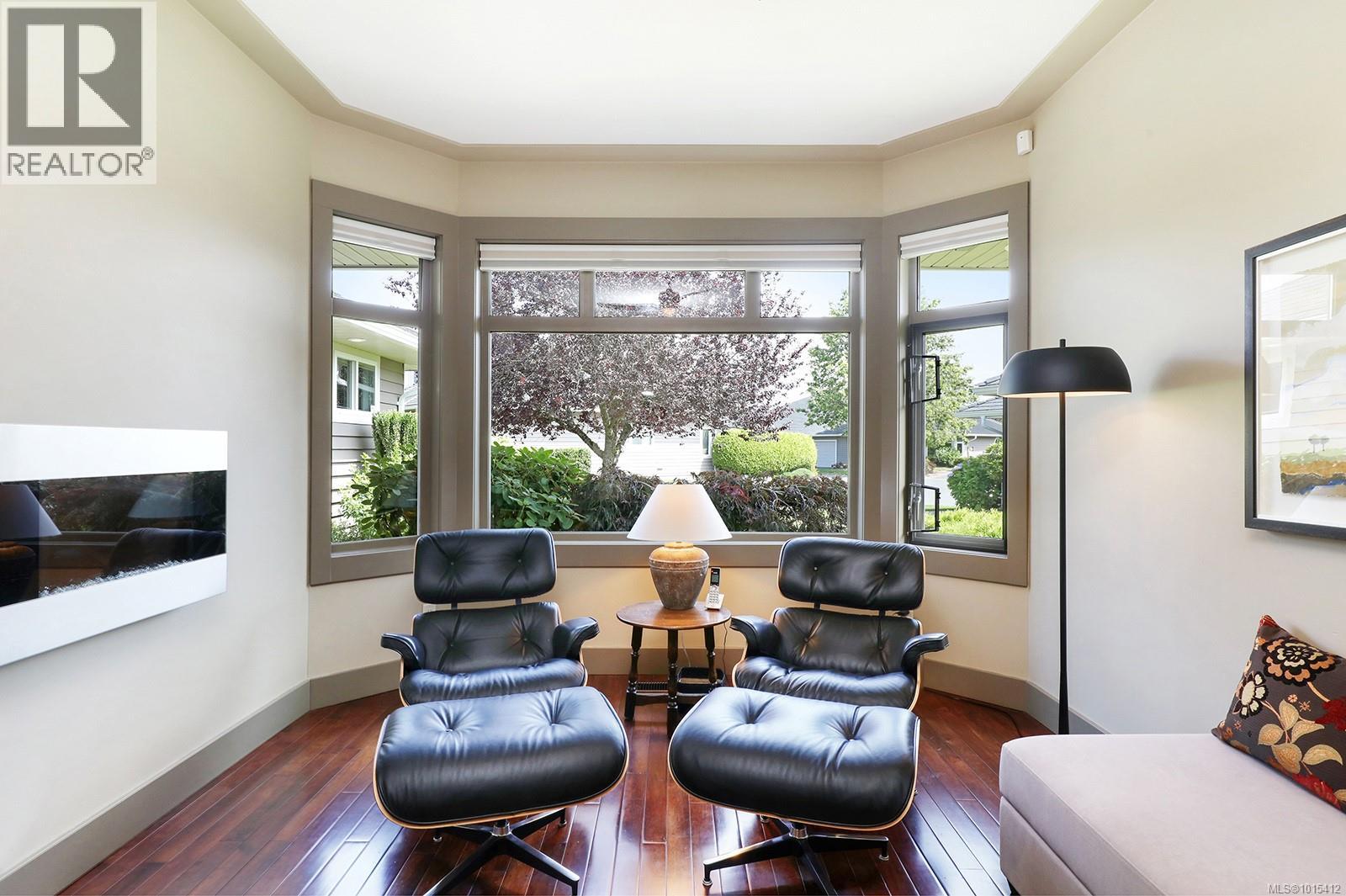 221 3399 Crown Isle Dr, Courtenay
