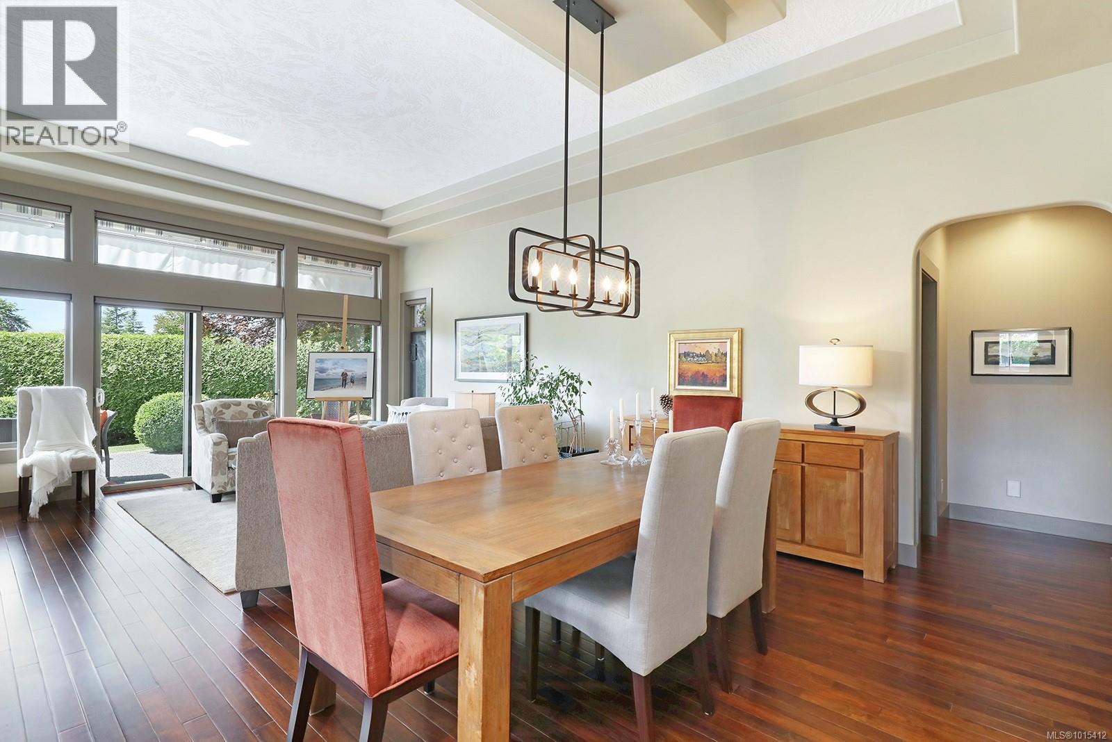 221 3399 Crown Isle Dr, Courtenay
