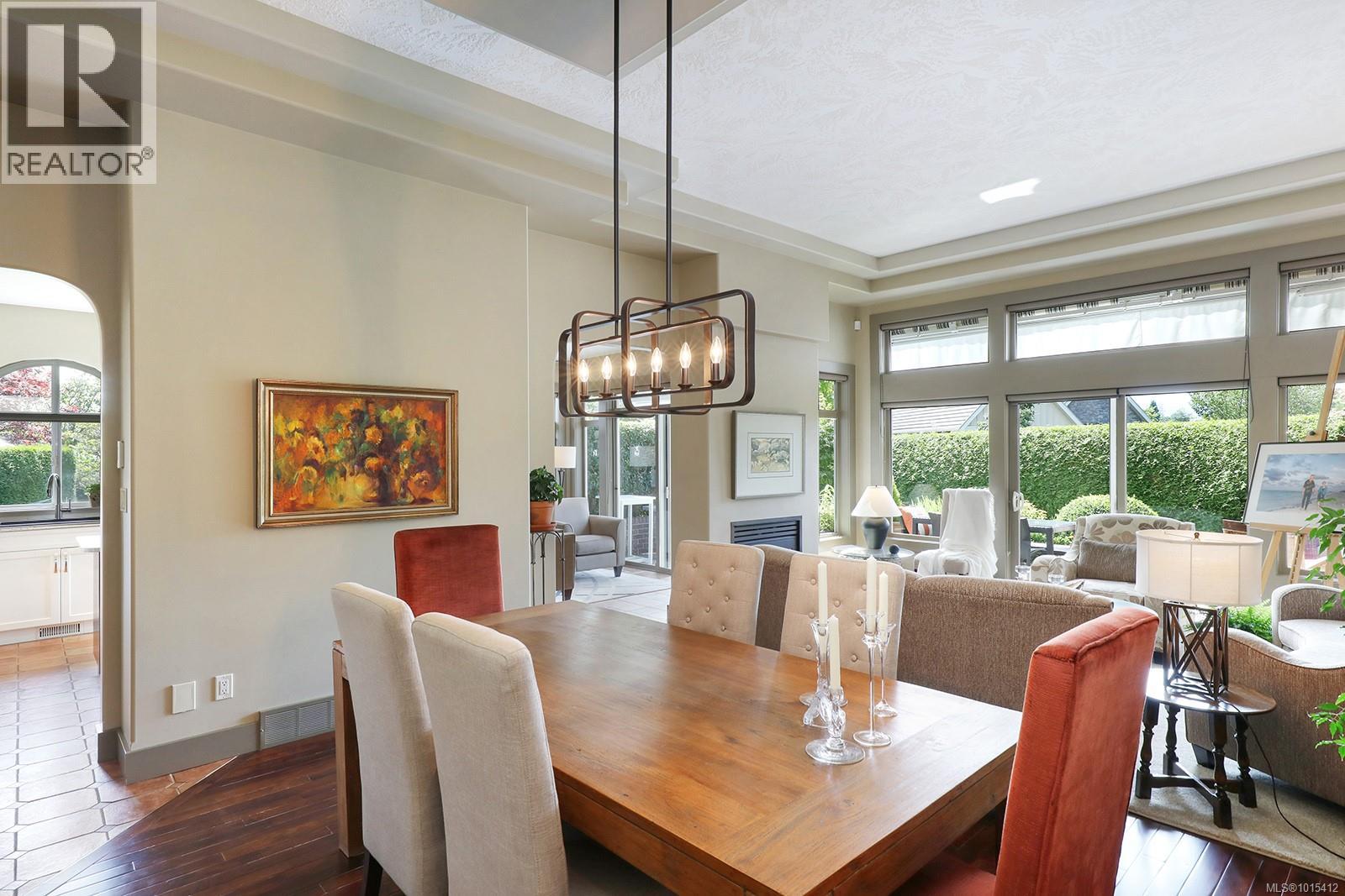 221 3399 Crown Isle Dr, Courtenay