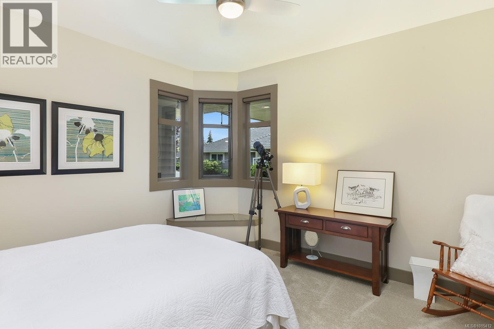 221 3399 Crown Isle Dr, Courtenay