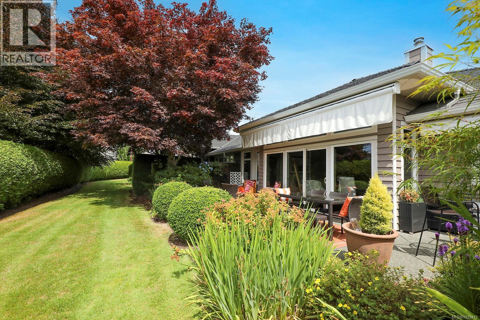 221 3399 Crown Isle Dr, Courtenay