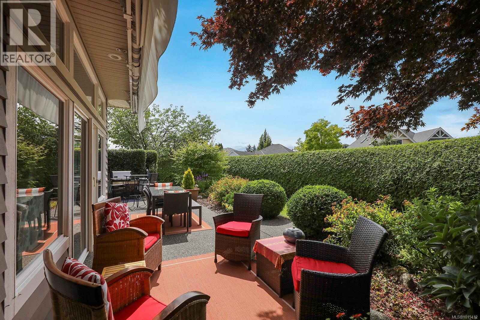 221 3399 Crown Isle Dr, Courtenay