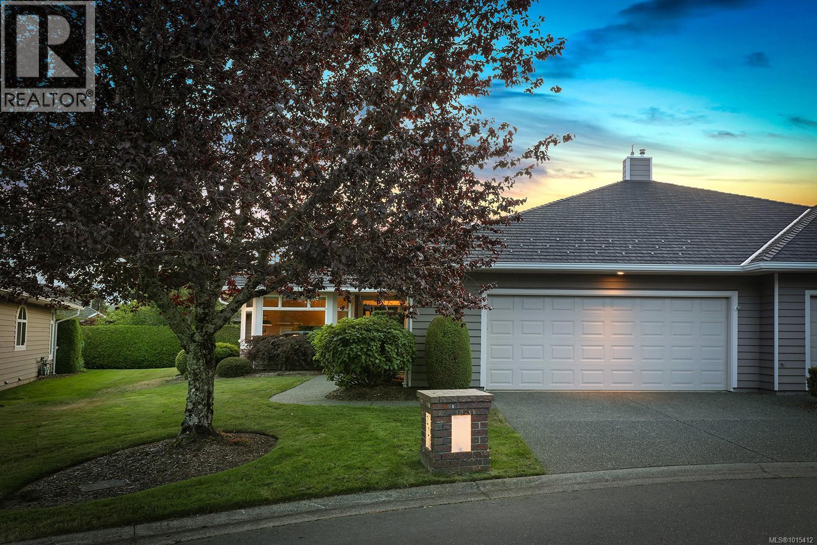 221 3399 Crown Isle Dr, Courtenay