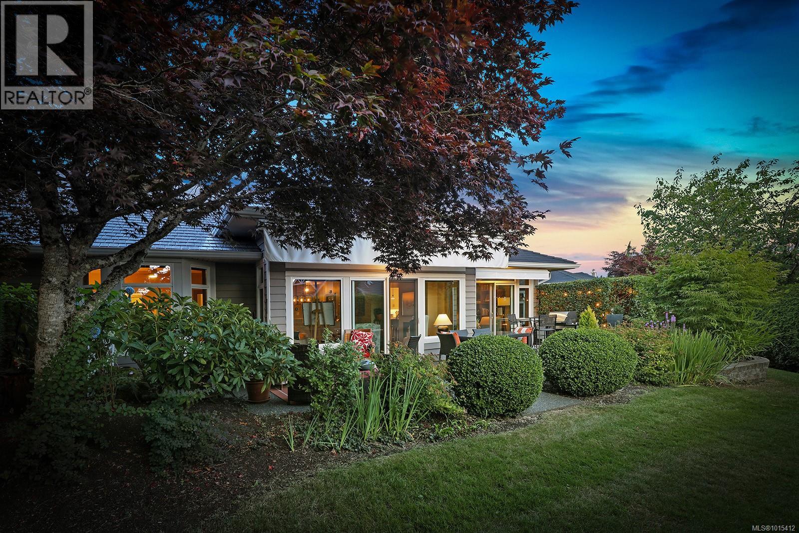 221 3399 Crown Isle Dr, Courtenay