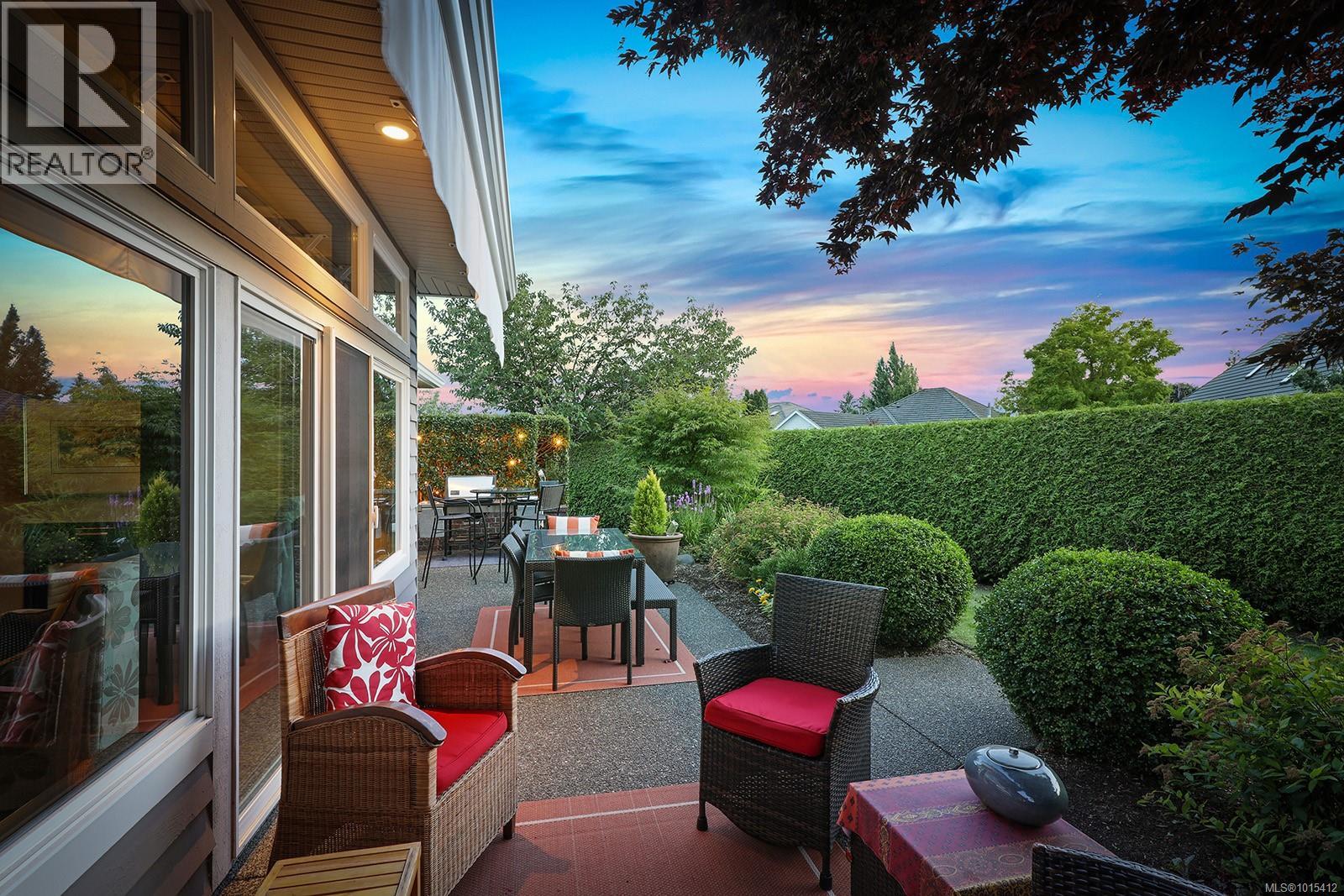 221 3399 Crown Isle Dr, Courtenay