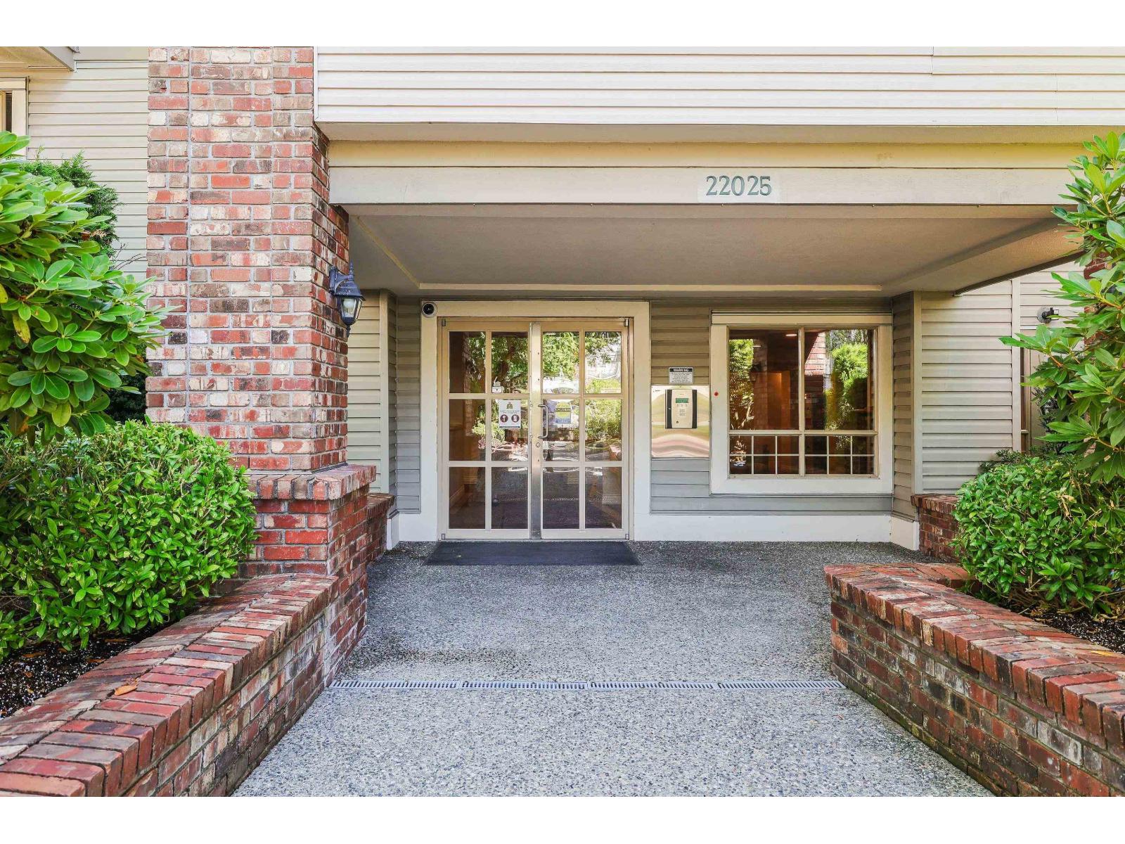 210 22025 48 AVENUE, Langley