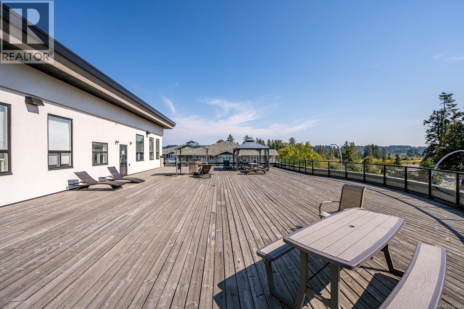302 1978 Cliffe Ave, Courtenay
