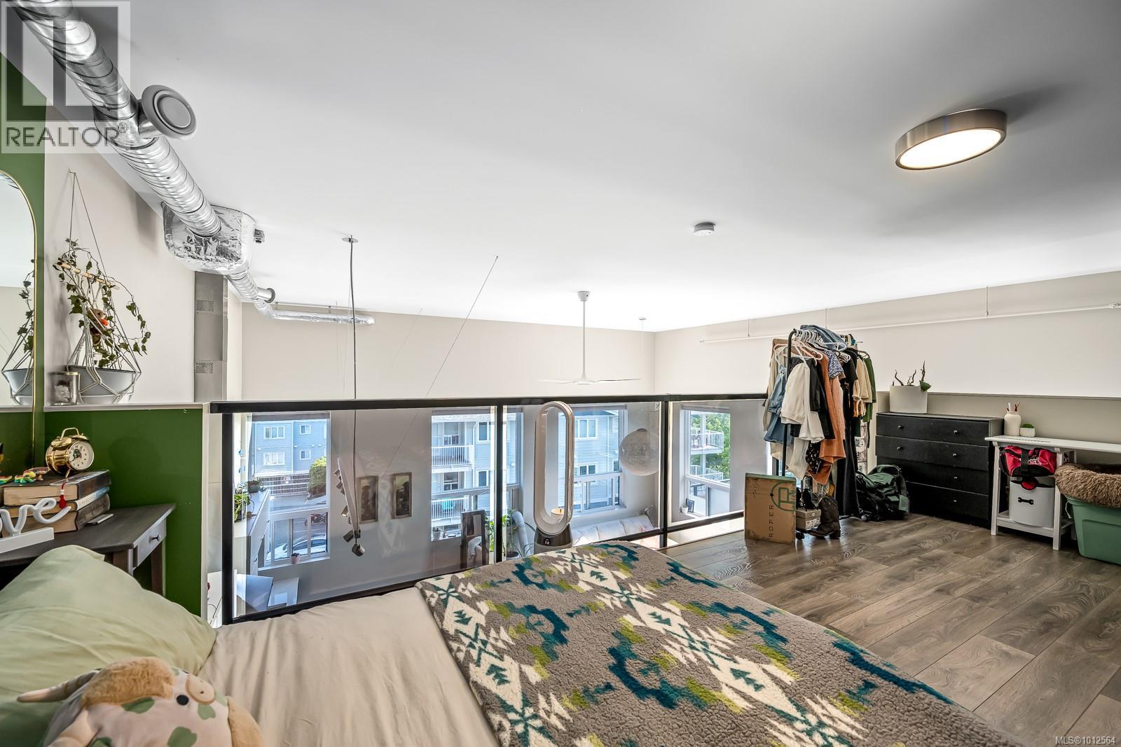 302 1978 Cliffe Ave, Courtenay