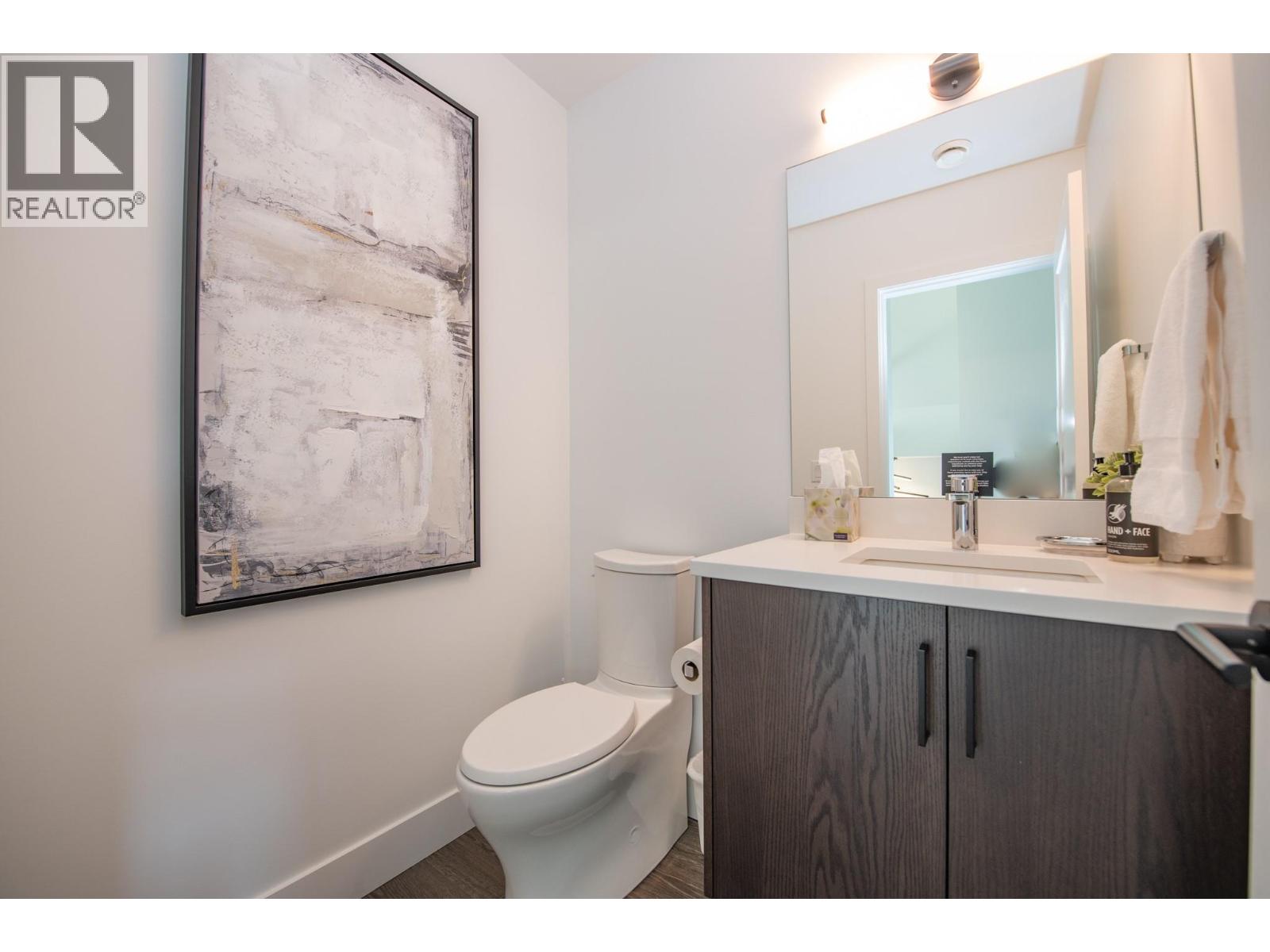 4 105 Predator Ridge Drive, Vernon