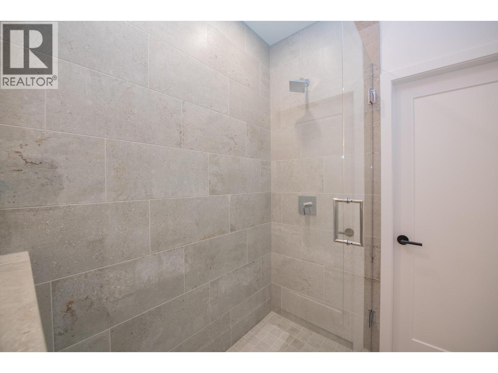 4 105 Predator Ridge Drive, Vernon