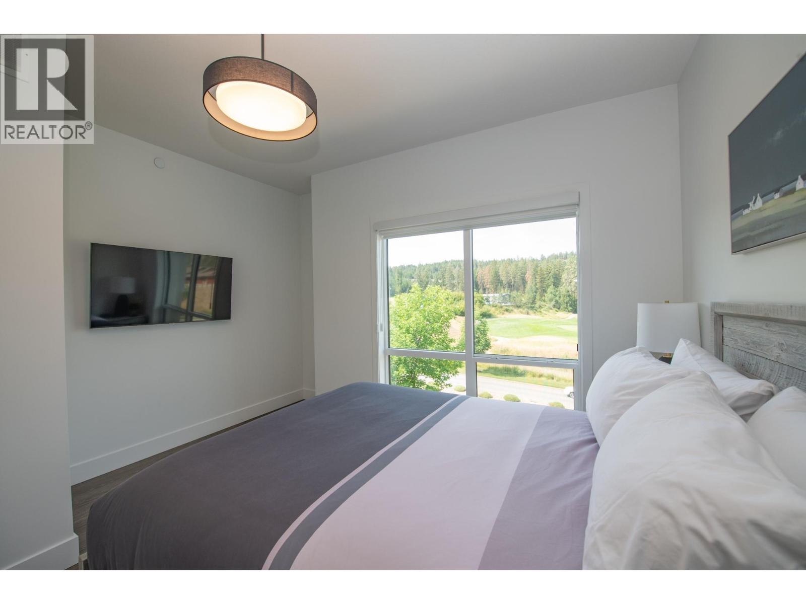 4 105 Predator Ridge Drive, Vernon